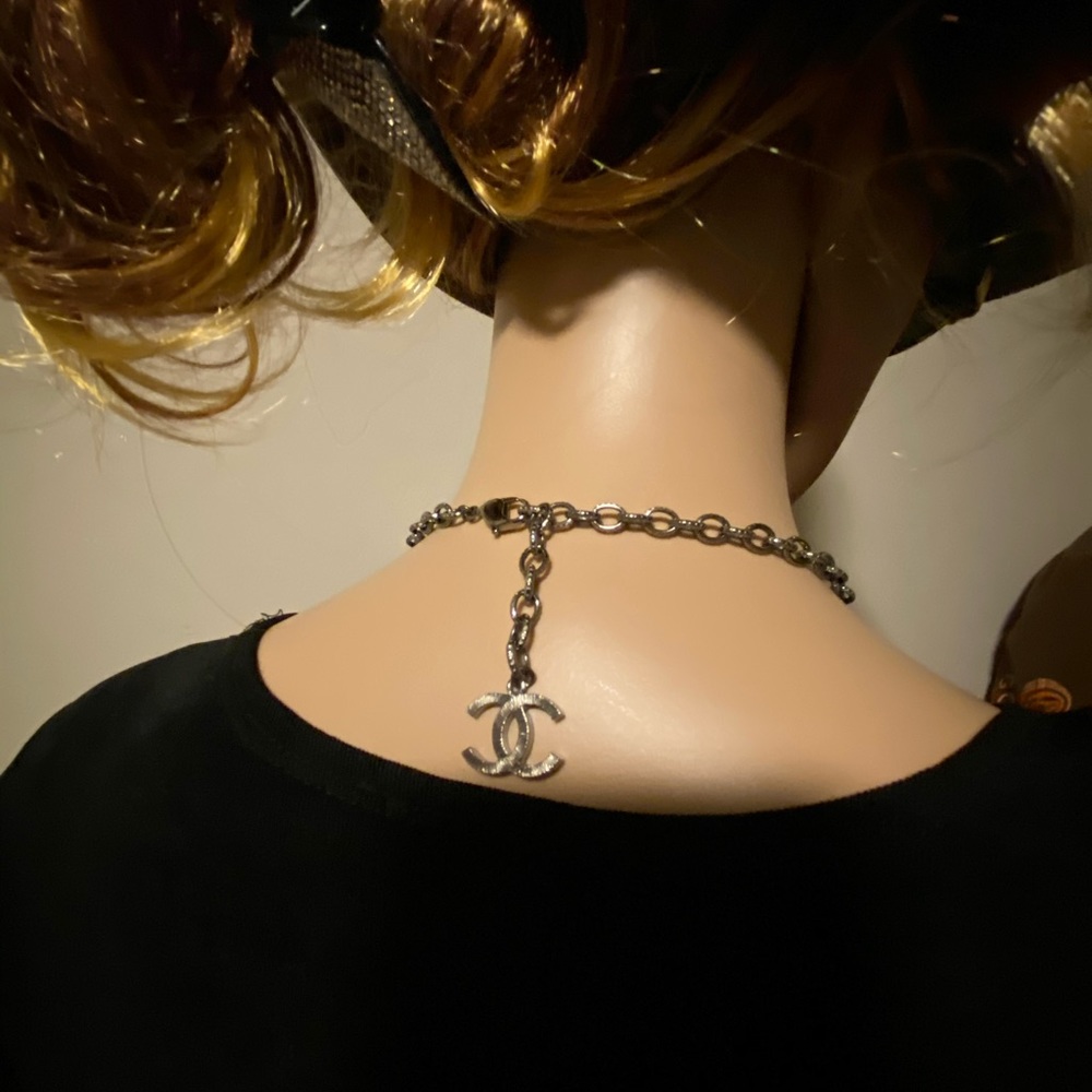 Chanel pearl cc logo vintage necklace